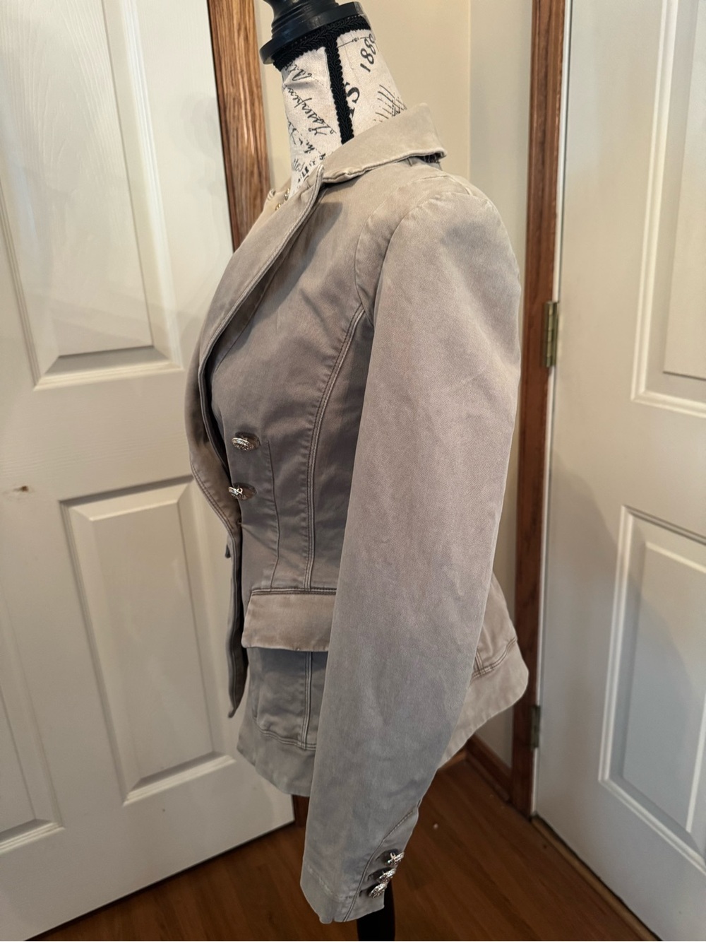 White House Black Market Light Beige Double-Breasted Tailored Blazer - Picture 4 of 12